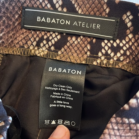 Babaton Atelier Aritzia
Conan Snake
Print Cropped Pull On Pants
Size 10, office - Picture 8 of 12